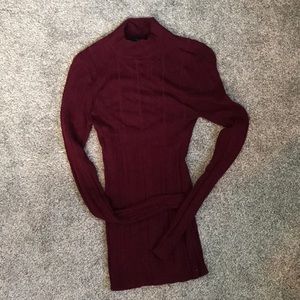 maroon turtle neck
